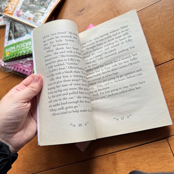 Disney Hannah Montana Books - Pink, Purple, Blue - Picture 5 of 8